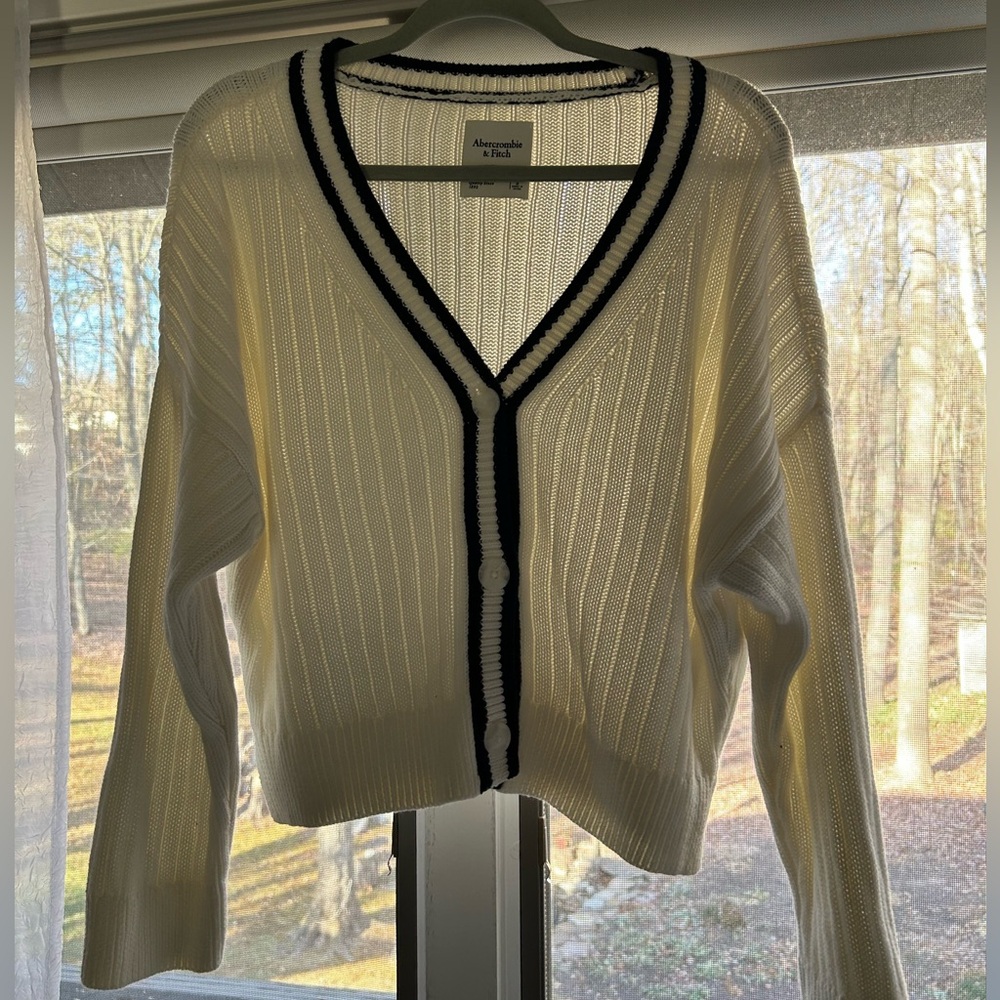 Abercrombie Cardigan. Navy and White. Very lightly worn. In very good condition
